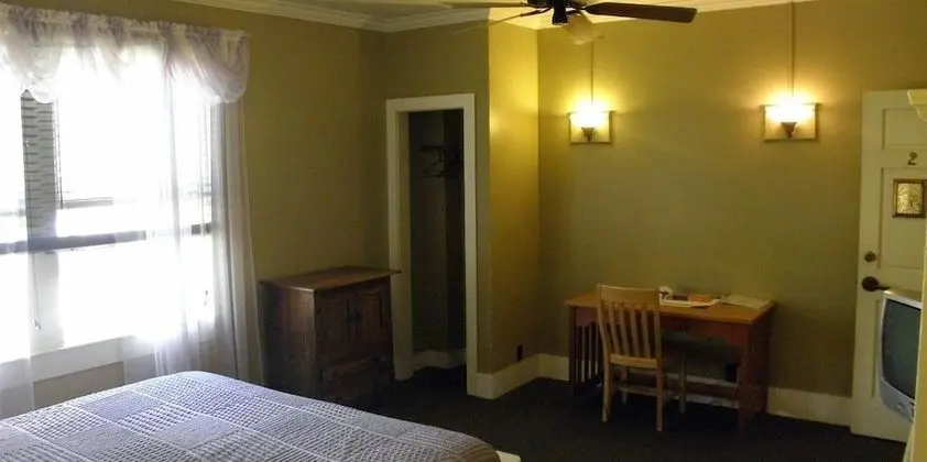 Historic Faye Properties - Oda