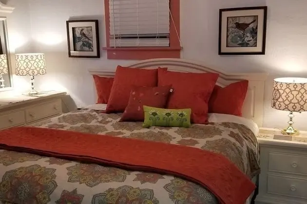 Historic SmartHome- King 1-5 Beds
