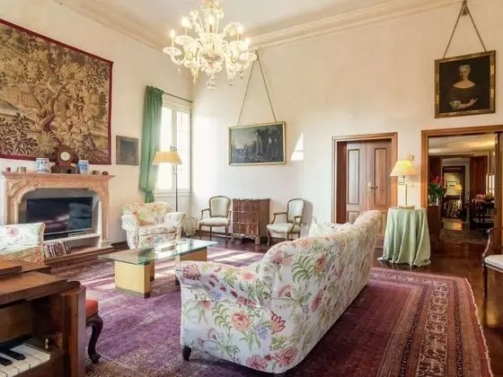 Historic Venetian Style Castle in Piombino Dese With Pool - Oda Düzeni