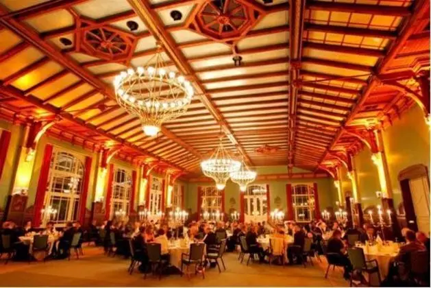 Historisches Herrenkrug Parkhotel - Yeme / İçme