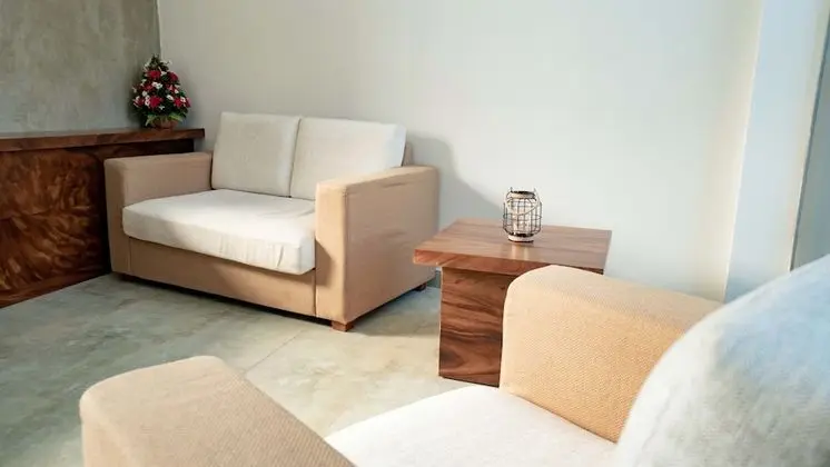 Hive 68 - Hotel and Resorts Negombo - Lobi