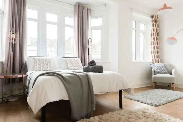 The Hive House - Large Light-Flooded 6BDR Townhouse