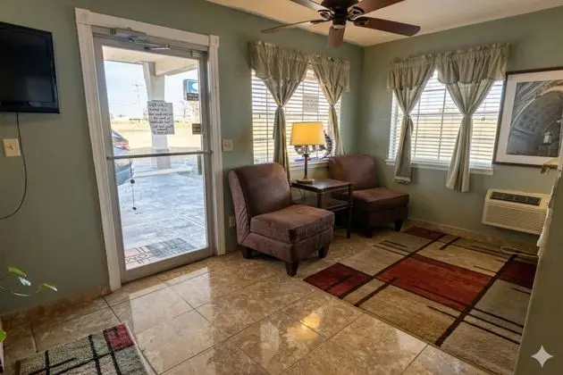 HiWay Inn Express of Elk City - Lobi