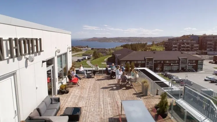 Hjorten Hotell Hitra