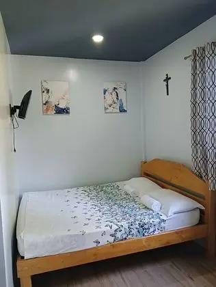 HM&B Backpackers Inn