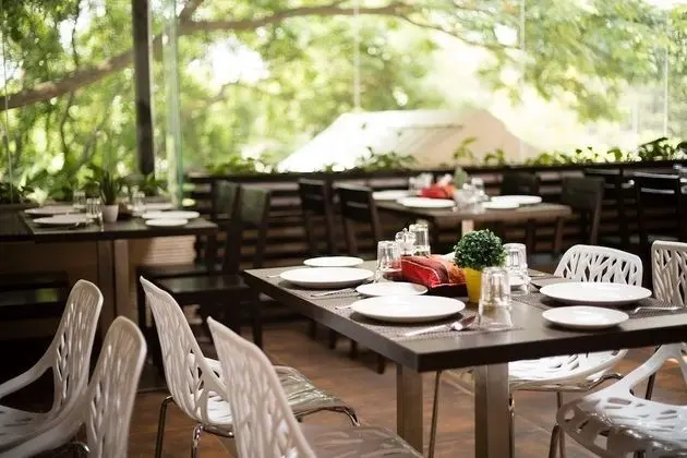 HM Suites & Studios Bangalore - Yerinde Yemek