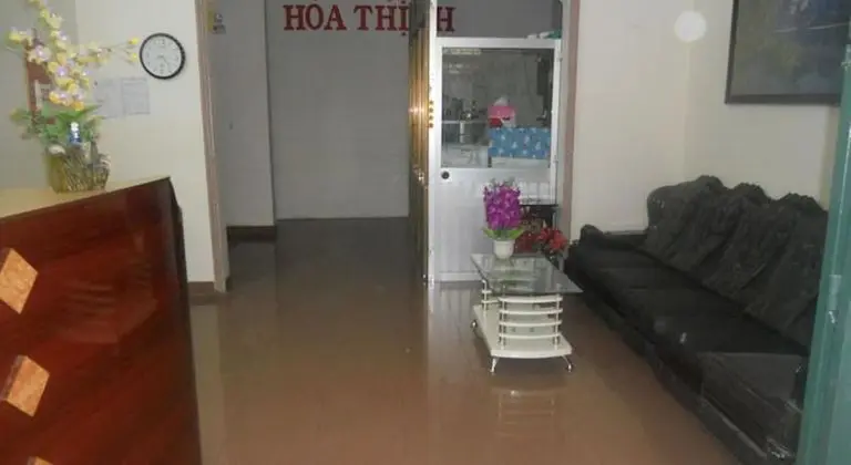 Hoa Thinh Hotel - Lobi