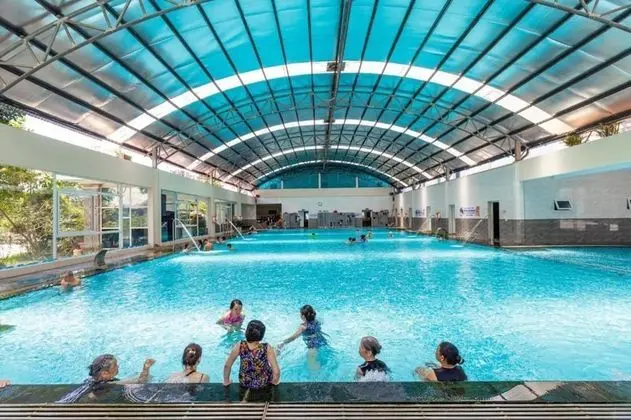 Hoa Vien Hotel - Suoi khoang Kim Boi - Havuz