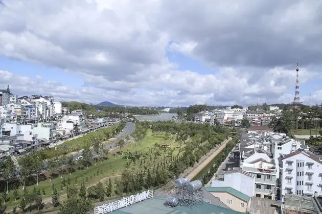 HOANG MINH CHAU BA TRIEU