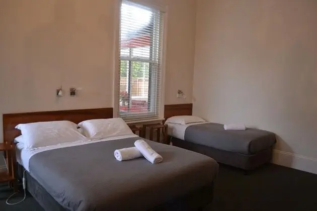 Hobart Tower Motel
