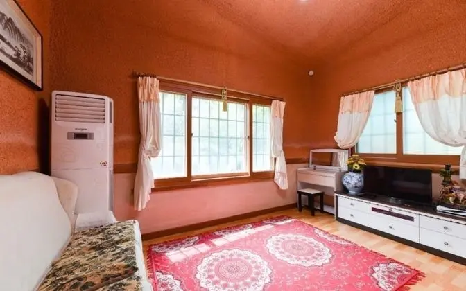 Hoengseong Haetbitdungji Pension