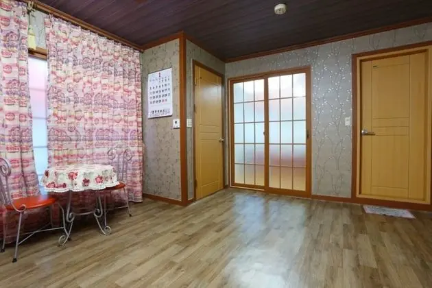 Hoengseong Jamjari Pension