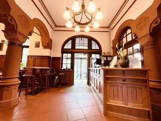 Hotel Hoepfner Burghof - Lobi