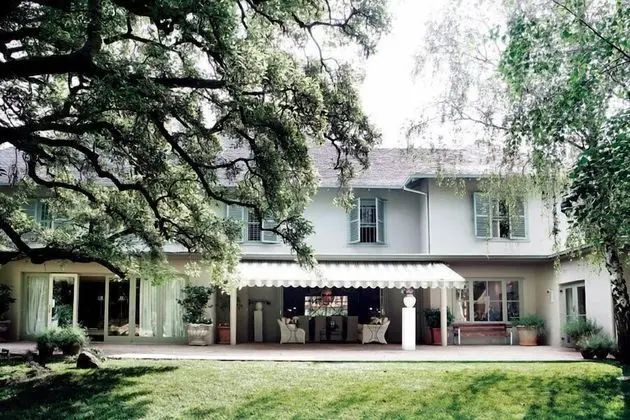 Hoeveld House