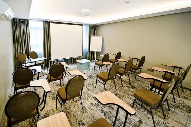 Hof - İş / Konferans