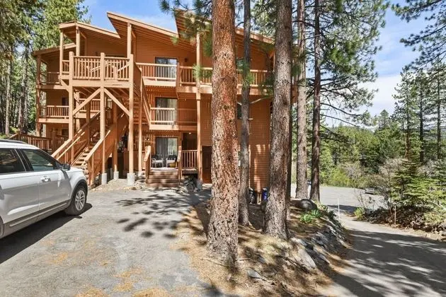 Hogan Haus - Dış Mekan
