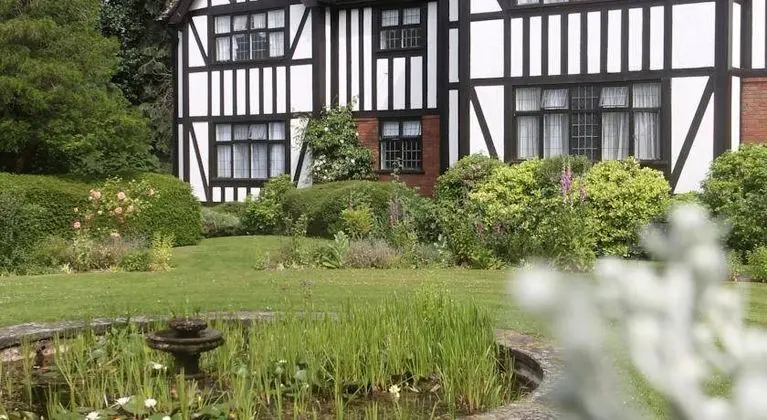 Hogarths Stone Manor
