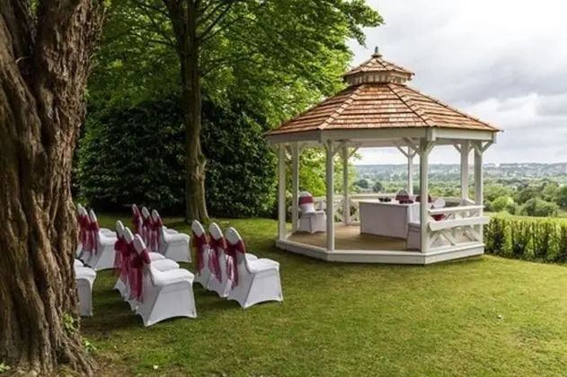 The Hog's Back Hotel & Spa Farnham - Dış Mekan