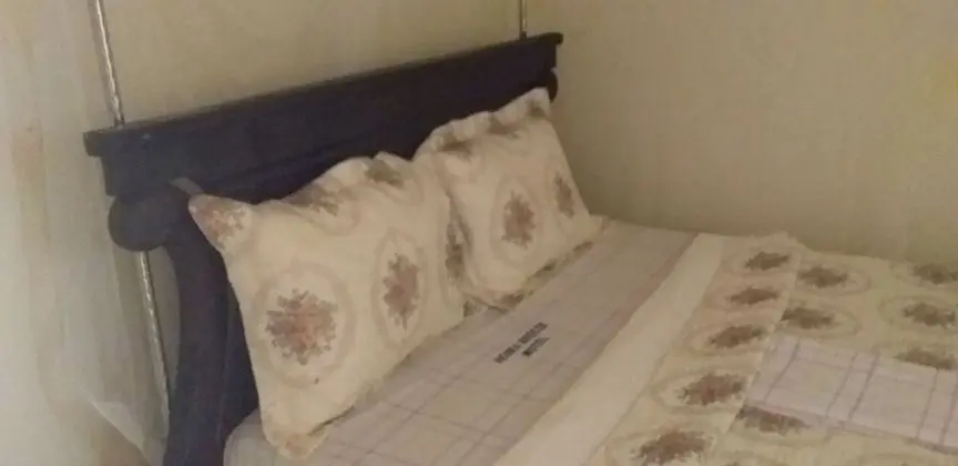 Hoima Breeze Hotel - Oda