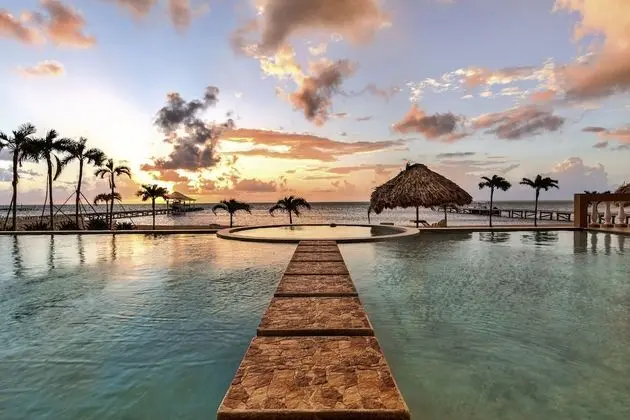 Hol Chan Reef Resort & Villas