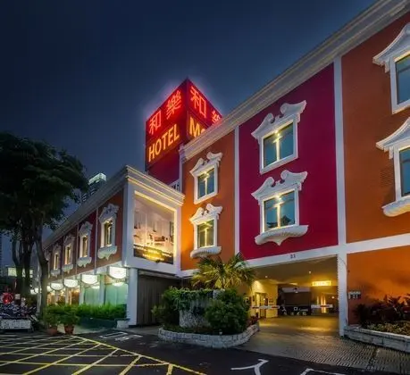 Hola Motel