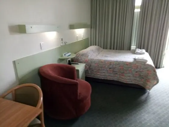 Holbrook SKYE Motel - Oda