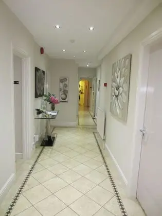 Holcombe Guest House - Lobi