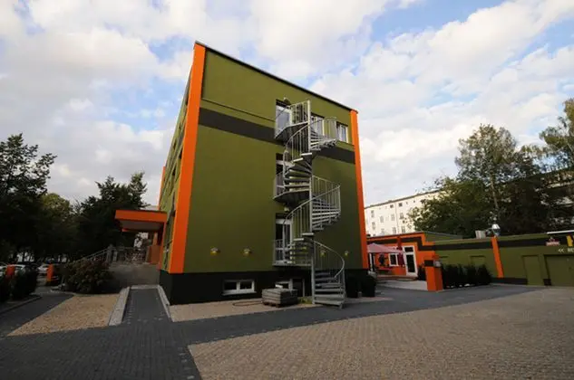 Holi Hostel Hotel