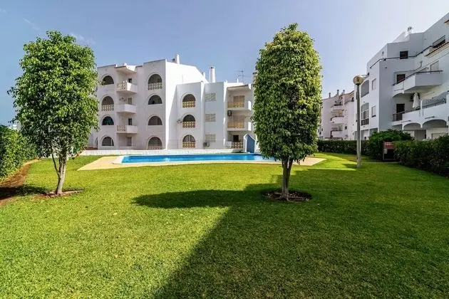 Holiday 1 Bed Apartment With Pool in Albufeira - Dış Mekan
