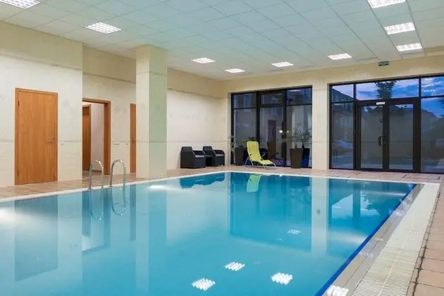 Holiday Apart-Hotel - Havuz