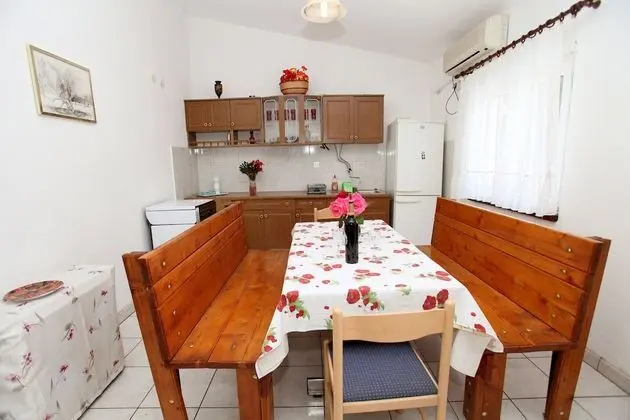 Holiday Apartment Drvenik Veliki - Oda Düzeni