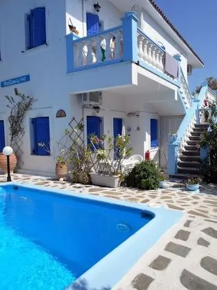 Holiday Apartment With sea View and Mountains View - Havuz