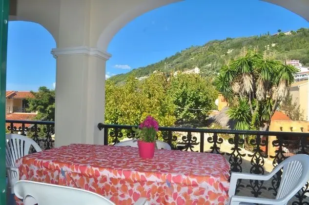 Holiday Apartment Yannis on the Beach of Agios Gordios in Corfu