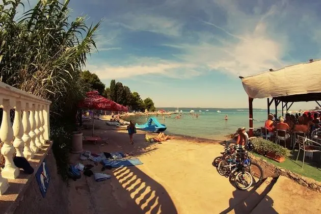 Holiday Apartments Paloma - Plaj