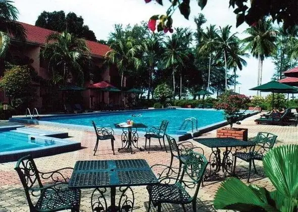 Holiday Villa Beach Resort & Spa Cherating - Havuz
