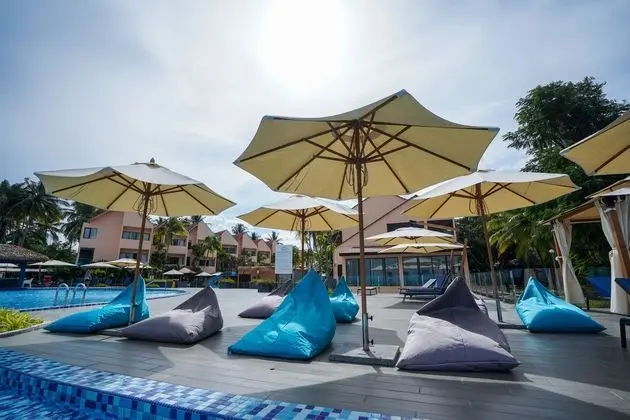 Holiday Villa Beach Resort & Spa Cherating - Havuz