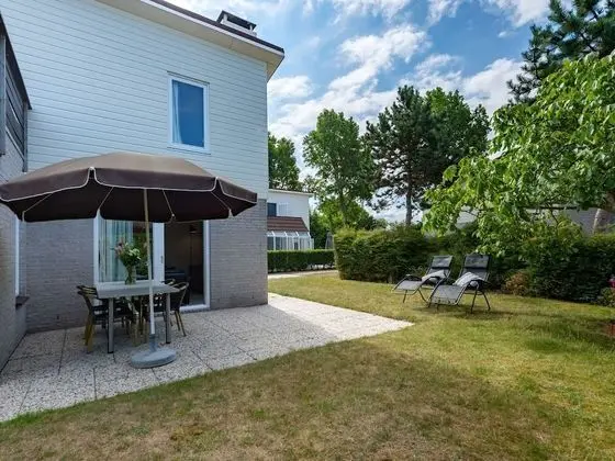Holiday Bungalow Quietly Located Within Walking Distance of the Oosterschelde - Dış Mekanlar
