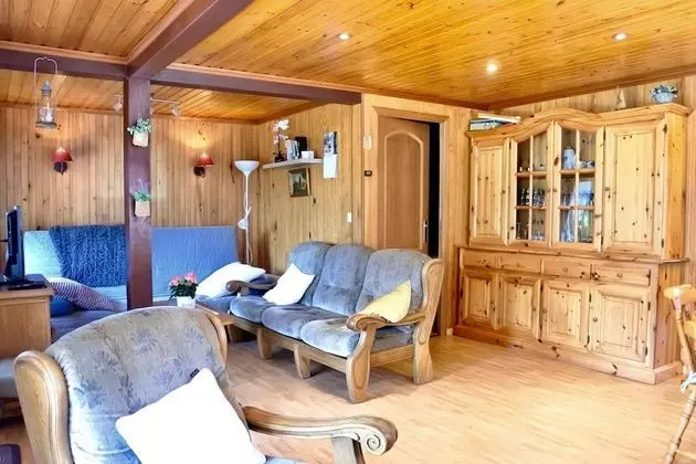 The Holiday Chalet Getaway in a Private Estate, Pets Allowed