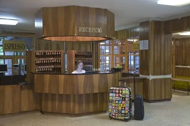 Holiday Hotel Csopak - Lobi