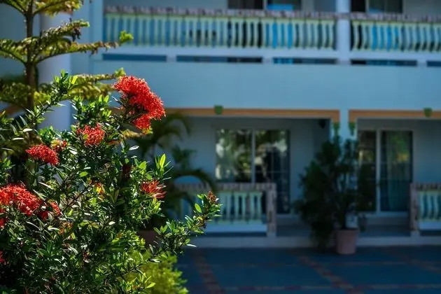Holiday Haven Resort & Banquet Hall - Dış Mekan