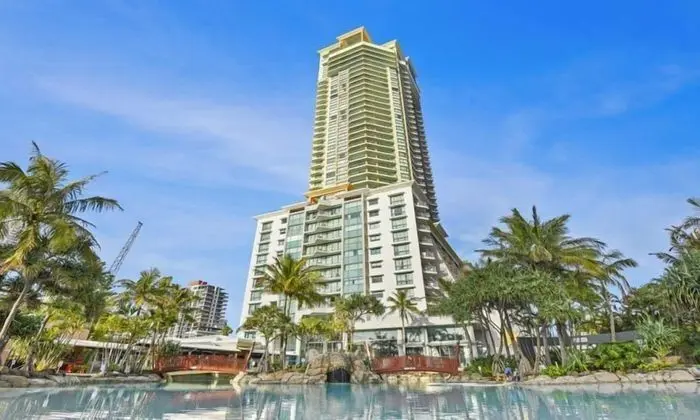 Holiday Holiday Crown Towers