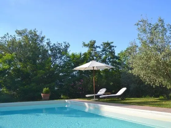 Holiday Home With Garden and Pool - Havuz