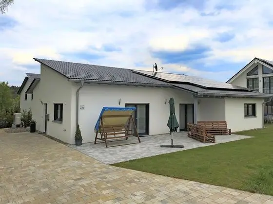 Holiday Home with Garden & Terrace in Bodenwöhr near Hammersee