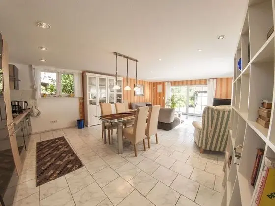 Holiday Home with Garden & Terrace near Rennsteig in Thuringian Forest - Yerinde Yemek