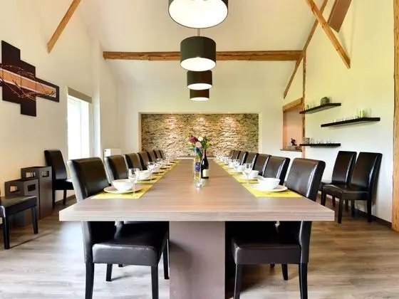 Holiday Home in La Roche en Ardennes With Garden - Yerinde Yemek