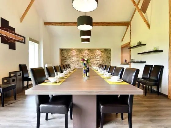 Holiday Home in La Roche en Ardennes With Garden - Yerinde Yemek