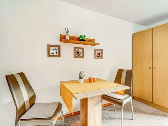 Holiday Home in Langenbach With Garden, Balcony & BBQ - Yerinde Yemek