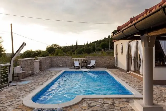 Holiday Home Lazuština Paradise
