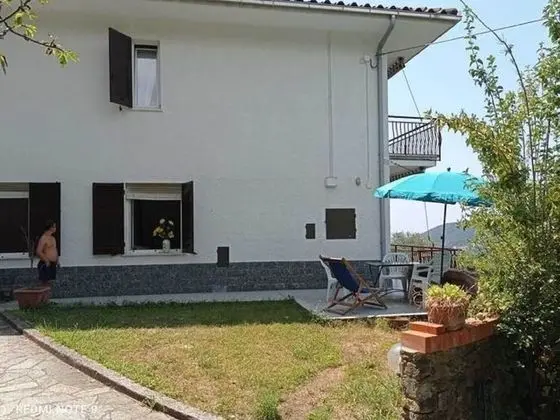 Holiday Home in Manoglia With Fireplace, Garden, Heating - Oda