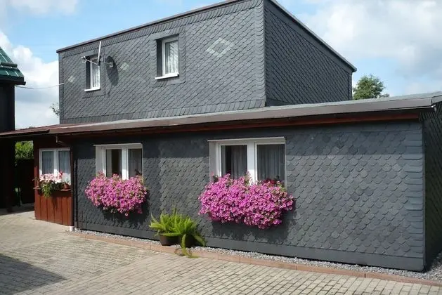 Holiday Home in Neustadt am Rennsteig With Pond